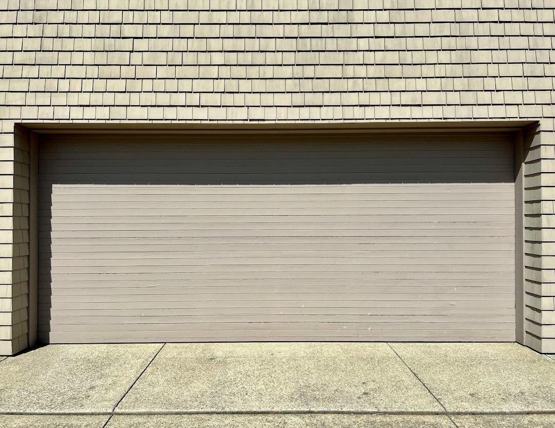 How to Start a Garage Door Business
