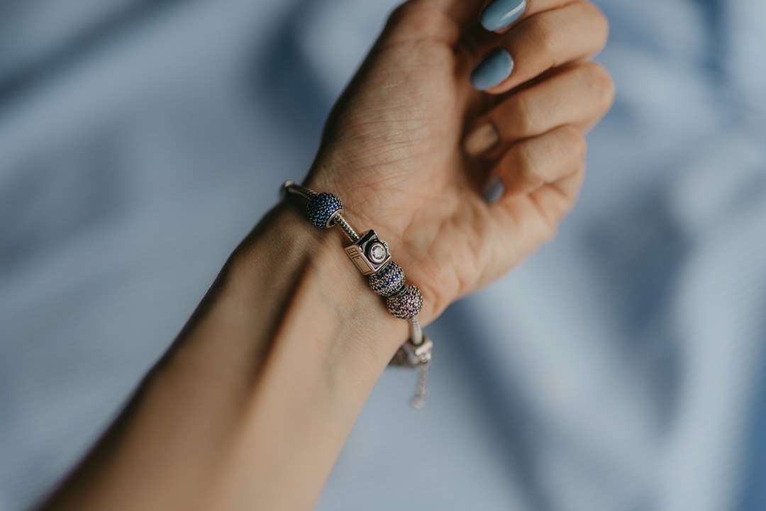 How to Start a Bracelet Business